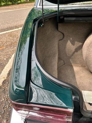 Lot 17 - 1993 Jaguar XJ40 XJ6 3.2 Auto