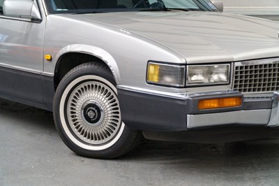 Lot 129 - 1990 Cadillac Fleetwood