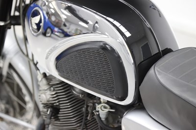 Lot 10 - 1965 Honda CB72 Dream Super Sport