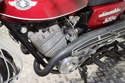 Lot 18 - 1970 Suzuki T250