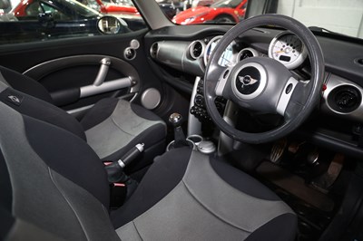 Lot 2002 Mini Cooper S R53