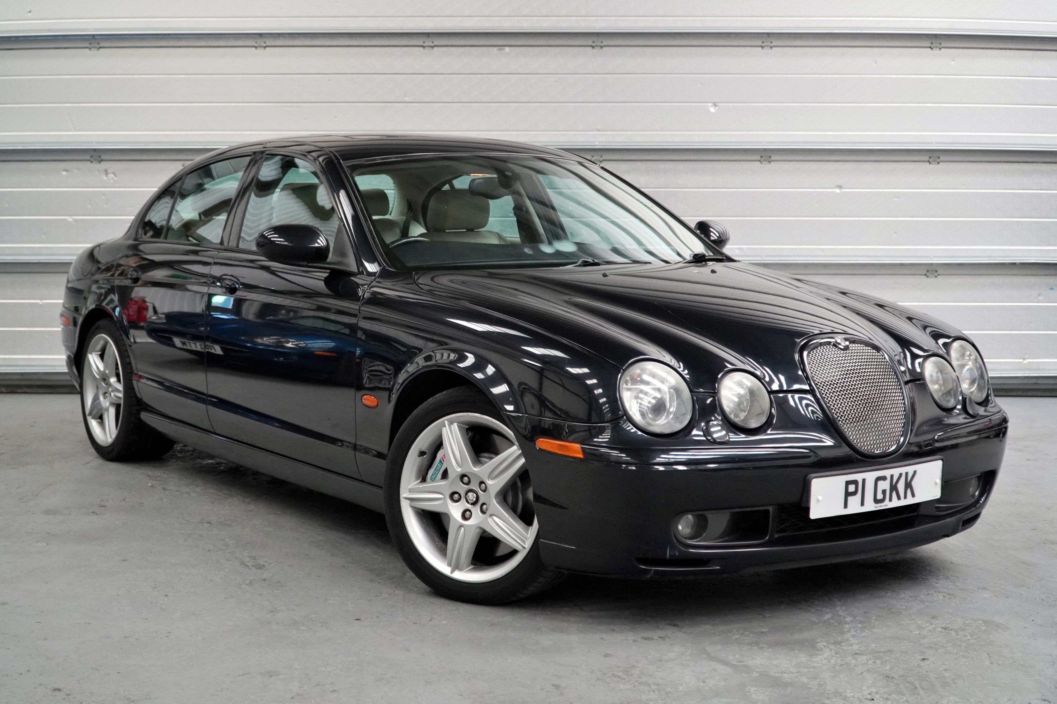 Lot 145 2003 Jaguar S Type V8 R Auto lot-145-2003-jaguar-s-type-v8-r-auto