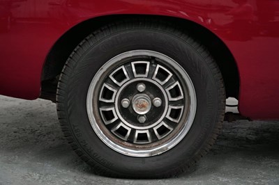 Lot 120 - 1974 MG B GT V8