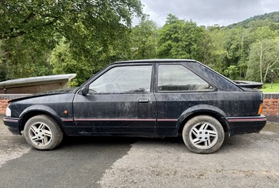 Lot 1989 Ford Escort XR3i