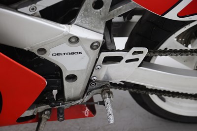 Lot 55 - 1986 Yamaha FZR400 Genesis