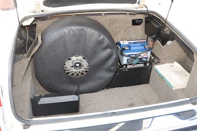 Lot 284 - 1988 Jaguar XJ-S 5.3 Convertible