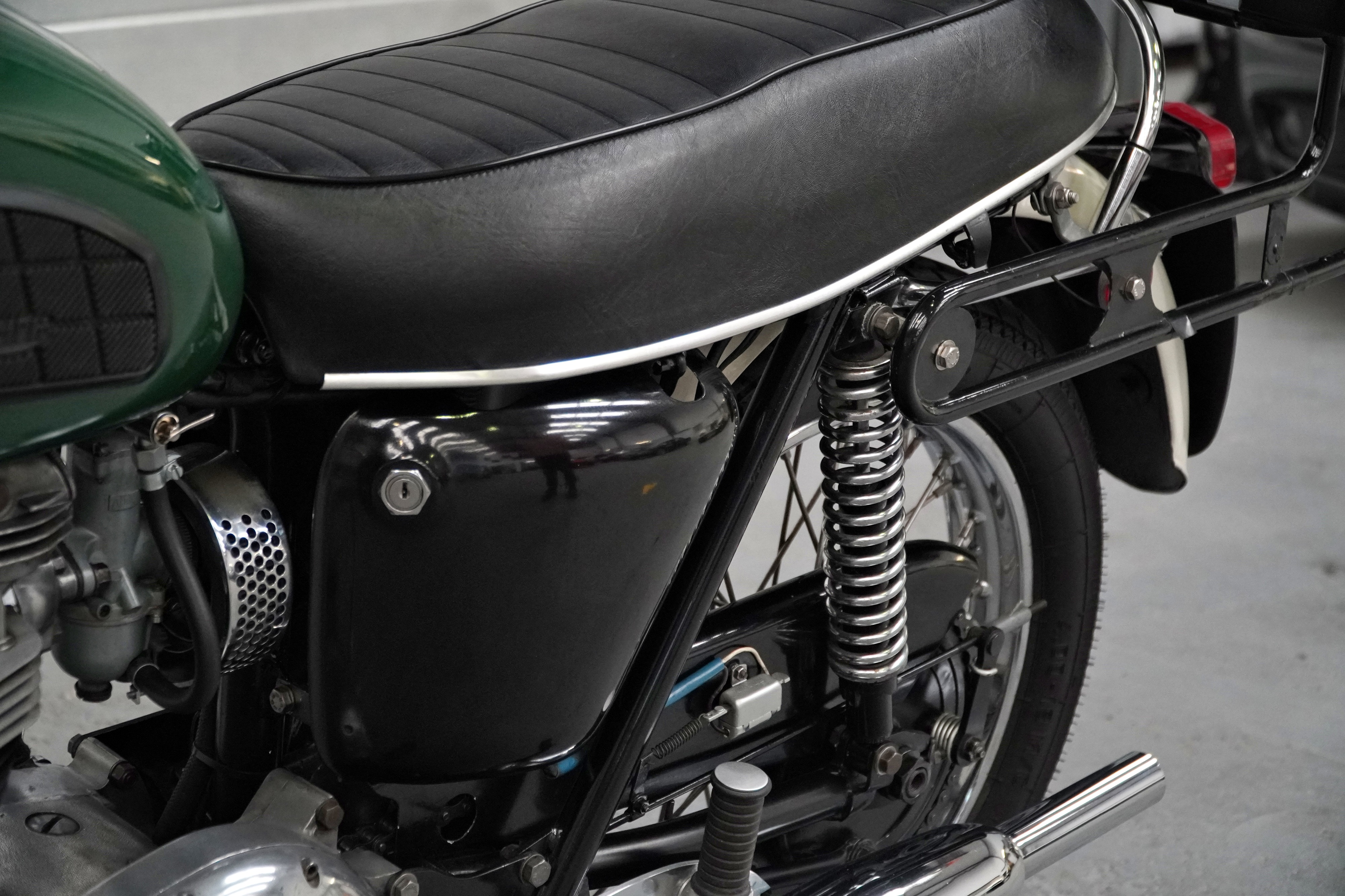 Lot 101 - 1967 Triumph TR6P Saint