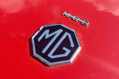 Lot 1972 MG B Roadster