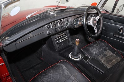 Lot 1972 MG B Roadster