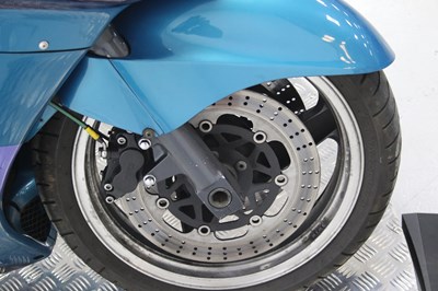 Lot 44 - 1994 Kawasaki ZZR1100