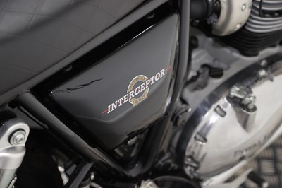 Lot 20 - 2022 Royal Enfield Interceptor 650 Combination