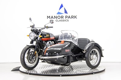 Lot 20 - 2022 Royal Enfield Interceptor 650 Combination