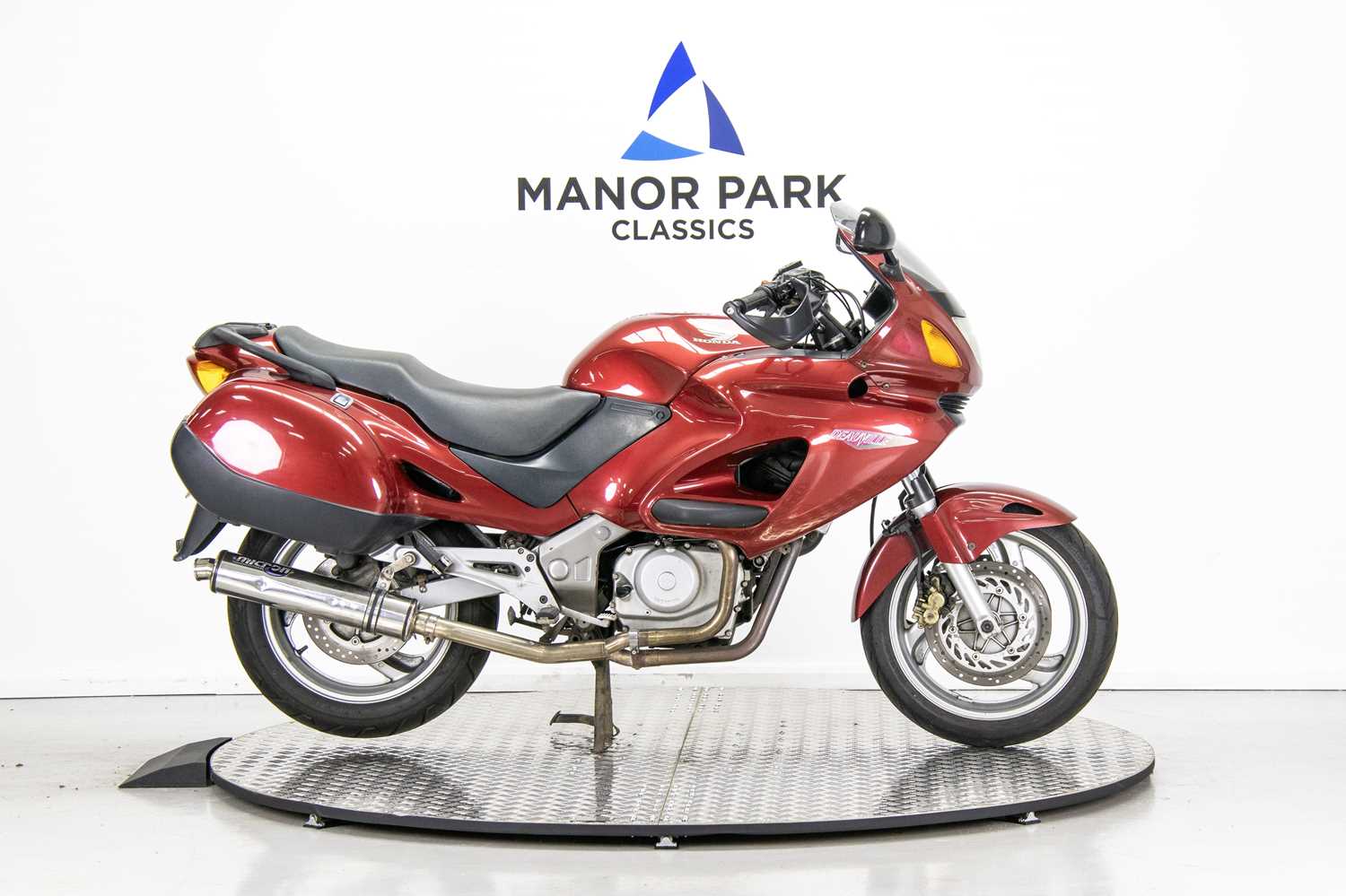 Lot 75 - 2002 Honda NT650V Deauville