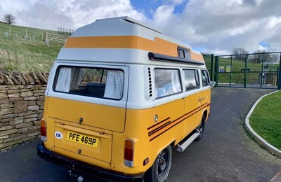 Lot 47 - 1976 Volkswagen Bay Window Camper