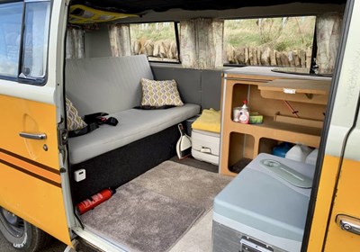 Lot 47 - 1976 Volkswagen Bay Window Camper