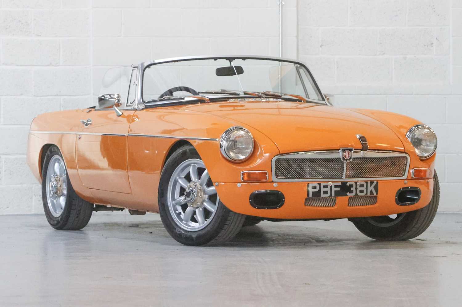 272 - 1972 MG B Roadster