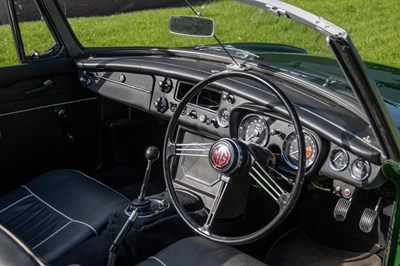 Lot 7 - 1967 MG B Roadster