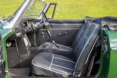 Lot 7 - 1967 MG B Roadster