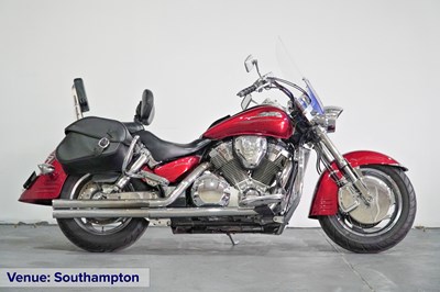 Lot 2003 Honda VTX 1800C