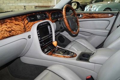 Lot 155 - 2005 Jaguar XJ8 V8 Sovereign