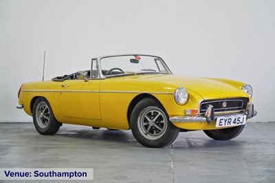 Lot 114 - 1971 MG B