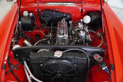 Lot 123 - 1972 MG B Roadster