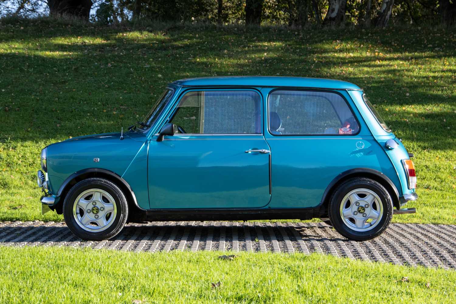 Lot 75 - 1995 Rover Mini Sidewalk