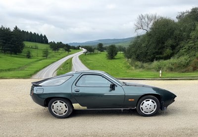 Lot 5 - 1982 Porsche 928S Manual