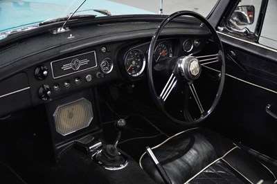 Lot 135 - 1964 MG B Roadster