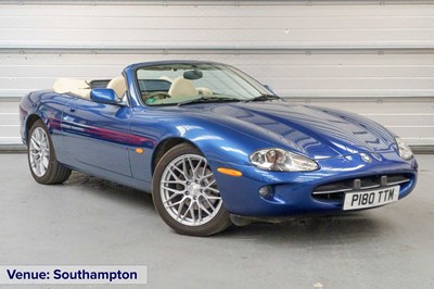 Lot 1997 Jaguar XK8 Convertible