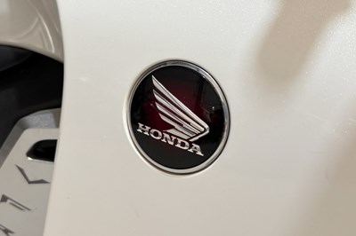 Lot 2010 Honda VFR1200F