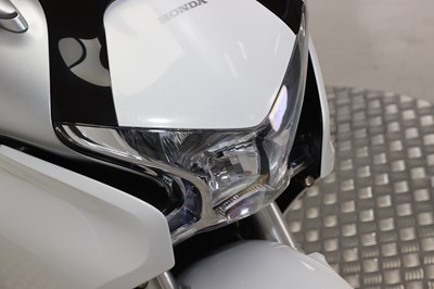 Lot 2010 Honda VFR1200F