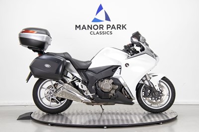 Lot 2010 Honda VFR1200FD