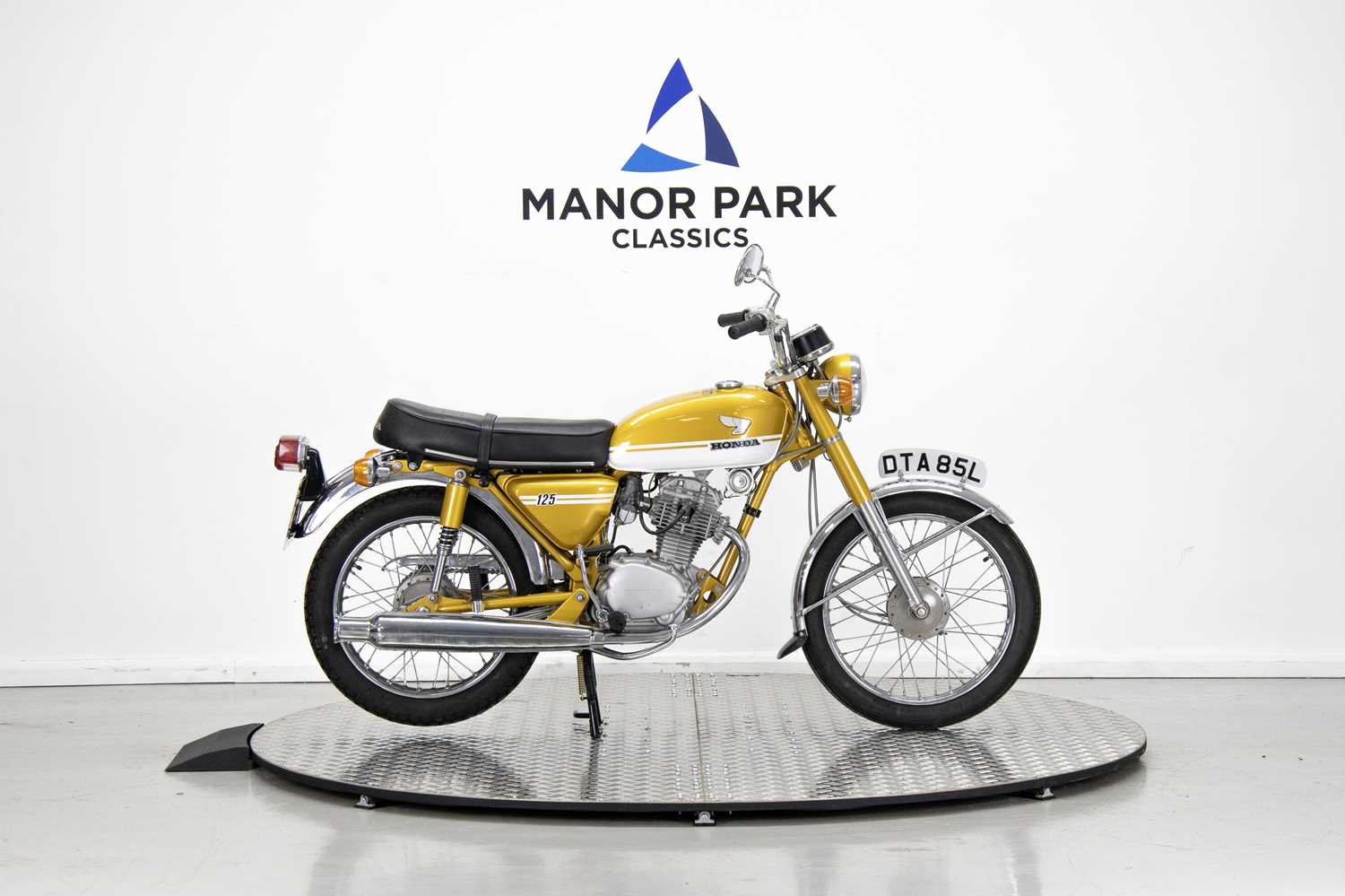 Lot 1973 Honda CB125