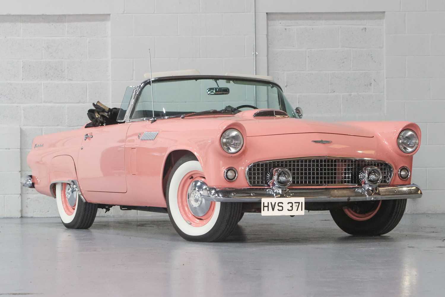 388 - 1956 Ford Thunderbird