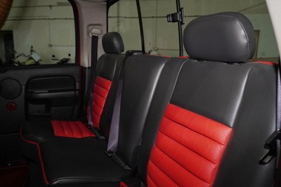 Lot 132 - 2006 Dodge Ram HEMI Evernham Motorsports Edition