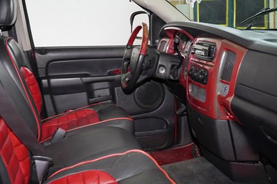 Lot 132 - 2006 Dodge Ram HEMI Evernham Motorsports Edition