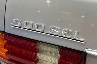 Lot 1983 Mercedes-Benz 500 SEL