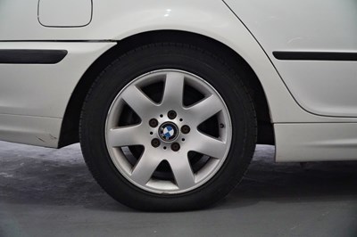 Lot 117 - 1999 BMW 323I SE