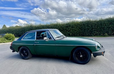 Lot 19 - 1976 MGB GT