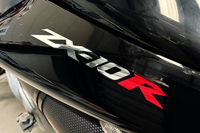 Lot 2007 Kawasaki ZX-10R Ninja