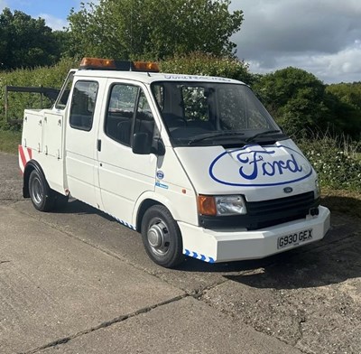Lot 32 - 1989 Ford Transit Spec Lift Recovery Truck