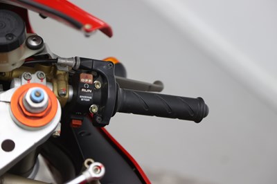 Lot 1998 Ducati 748