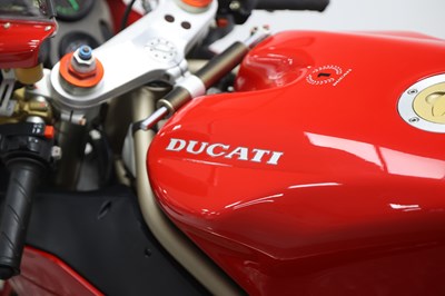 Lot 1998 Ducati 748