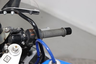 Lot 1996 Honda VFR400