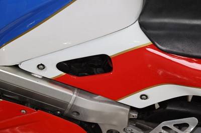 Lot 1996 Honda VFR400