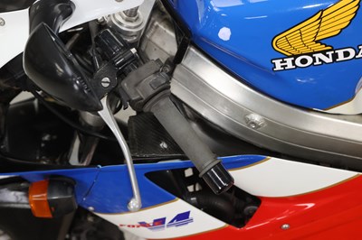Lot 1996 Honda VFR400