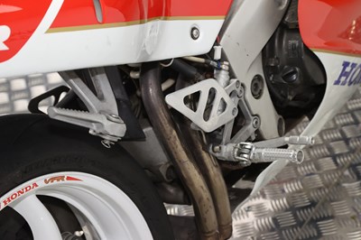 Lot 1996 Honda VFR400