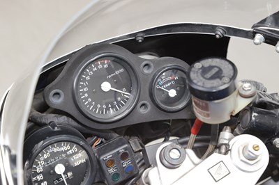 Lot 1996 Honda VFR400
