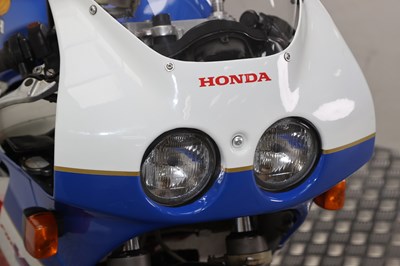 Lot 1996 Honda VFR400